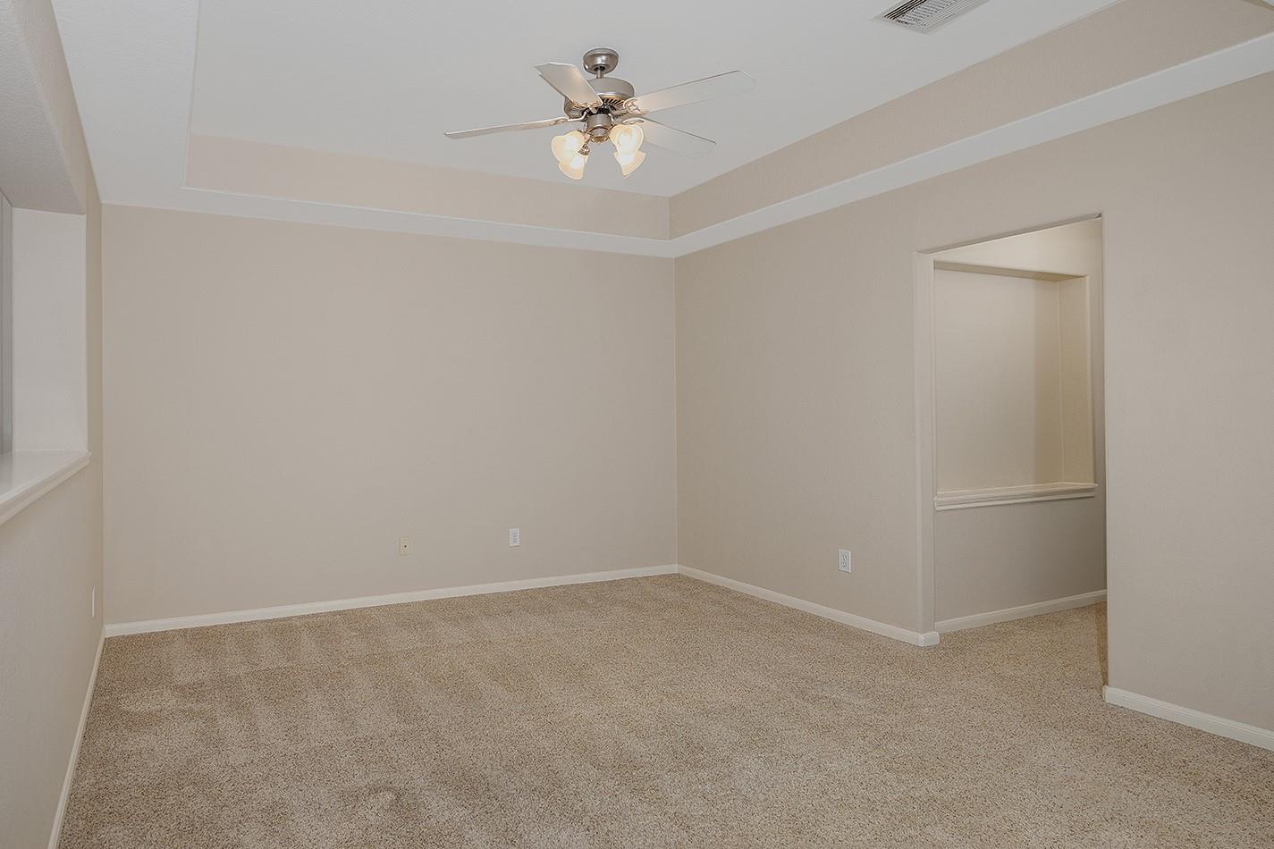 50 E Pipers Green