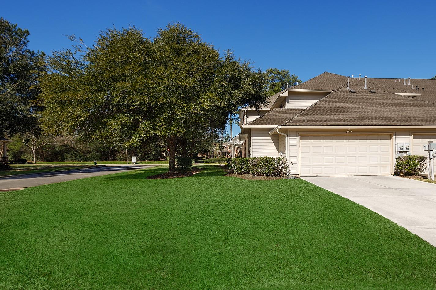 50 E Pipers Green