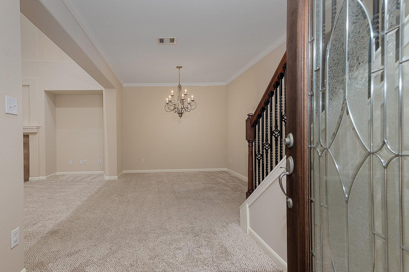 50 E Pipers Green