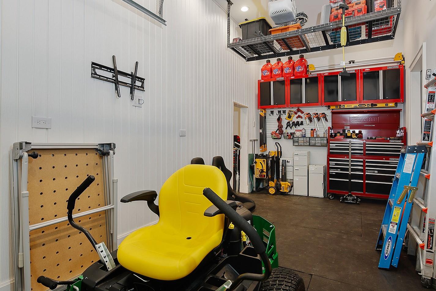 425 N Copa Palm Loop