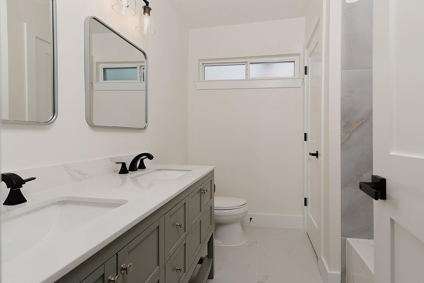 16 Crinkleroot Court