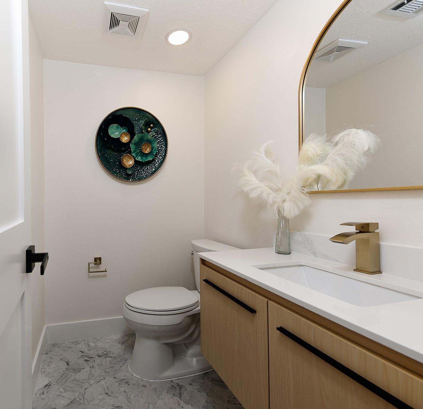 16 Crinkleroot Court