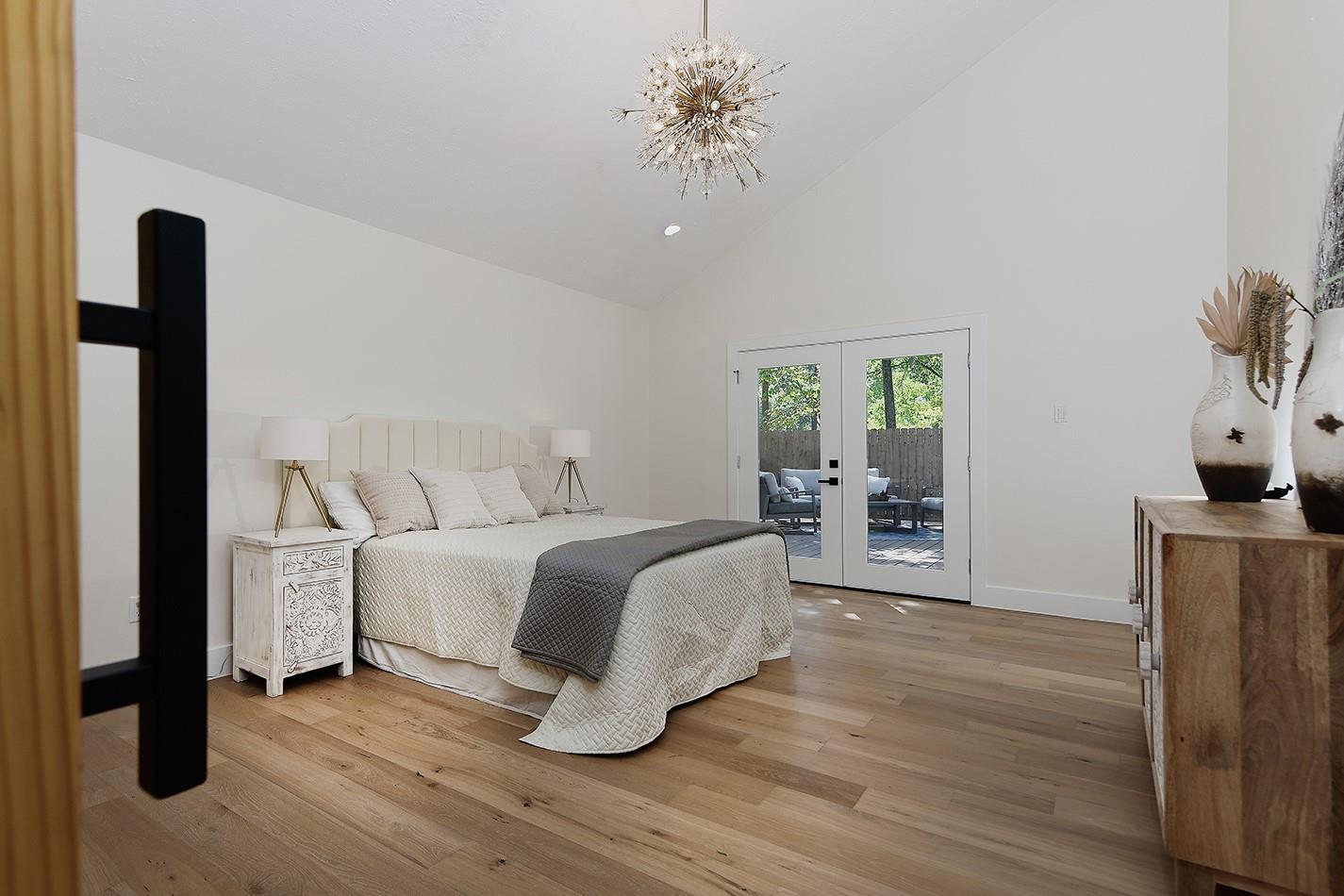 16 Crinkleroot Court