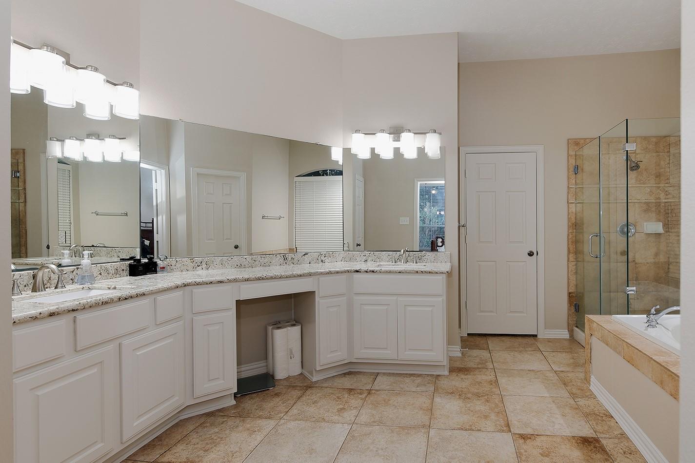50 N Lansdowne Circle, The Woodlands