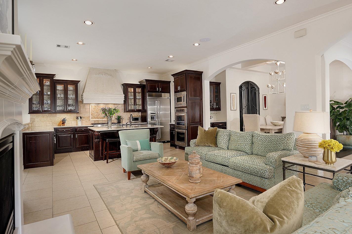 10 Moatwood Court