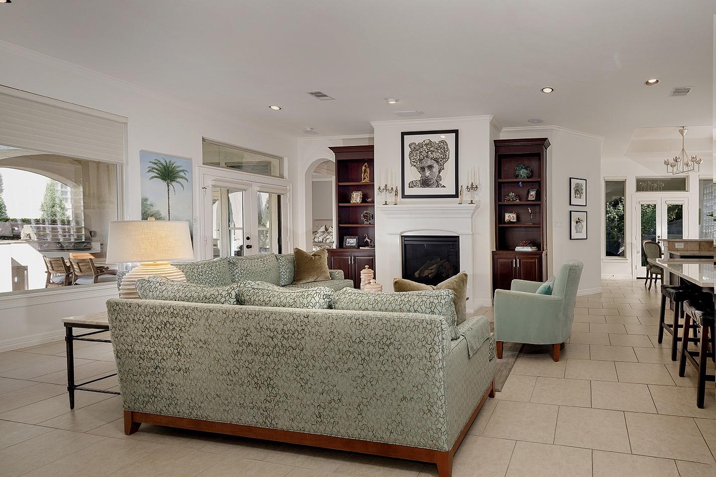 10 Moatwood Court