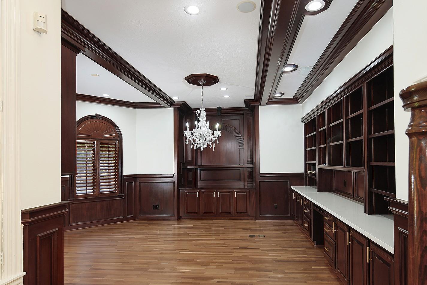 23508 Twin Oaks Drive