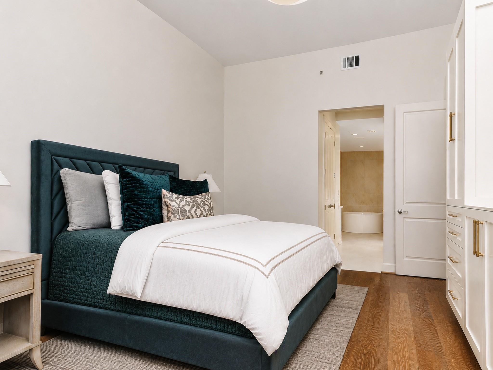 3 Waterway Court # 4D