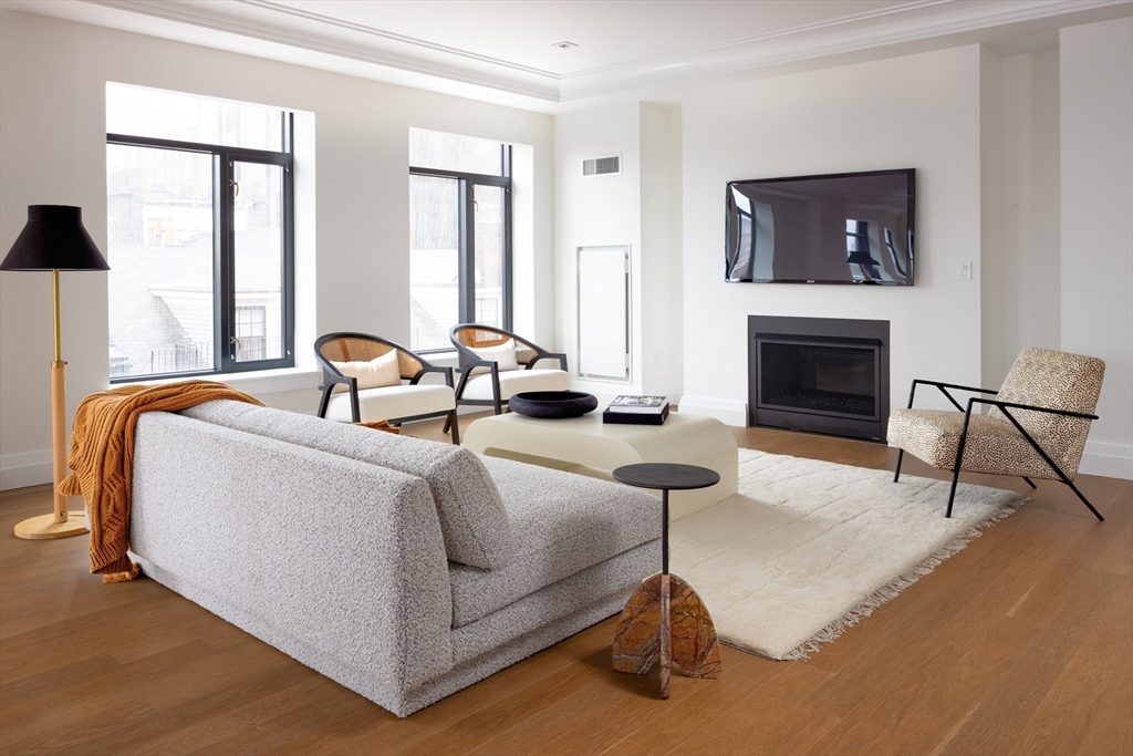Singular Full Service in Beacon Hill