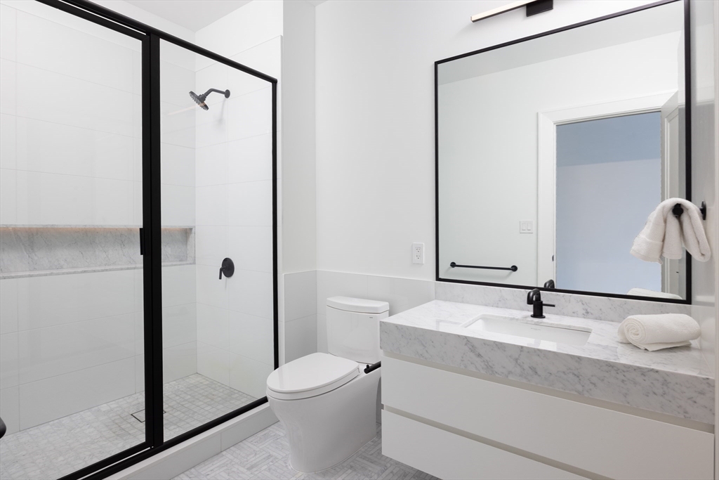 Singular Full Service in Beacon Hill