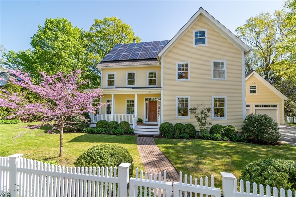 Fabulous Young Contemporary Farmhouse