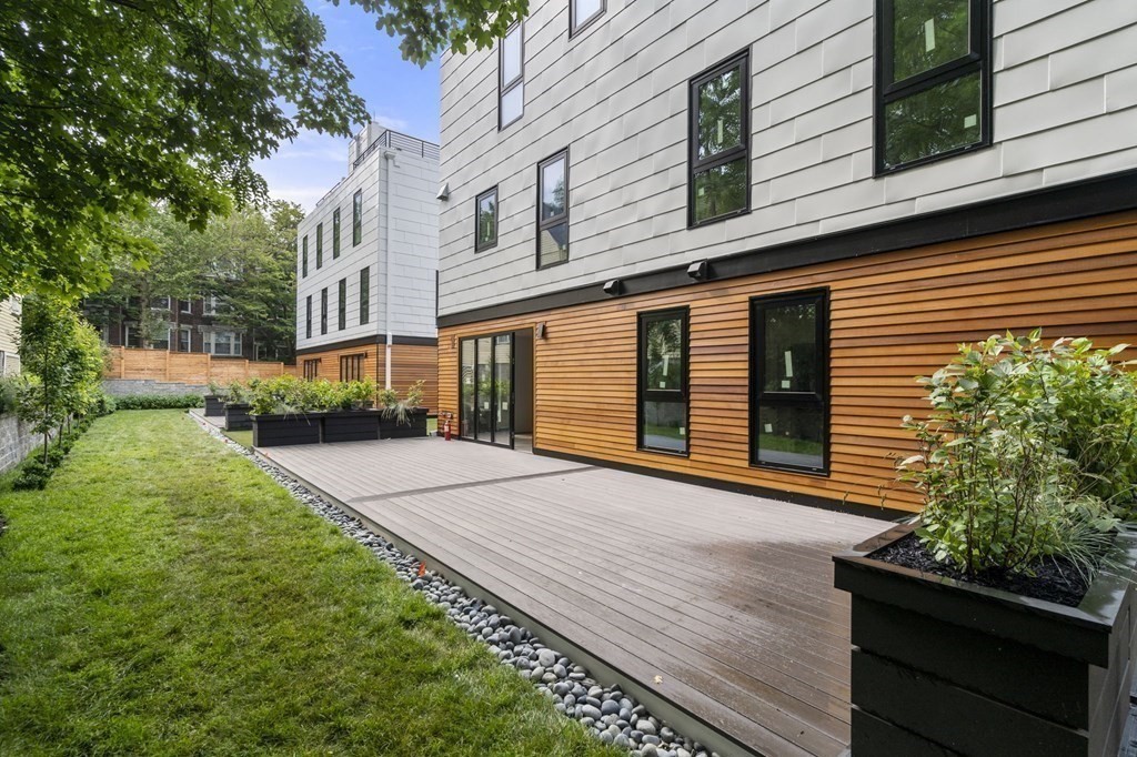 41 Stearns Road Unit: SF