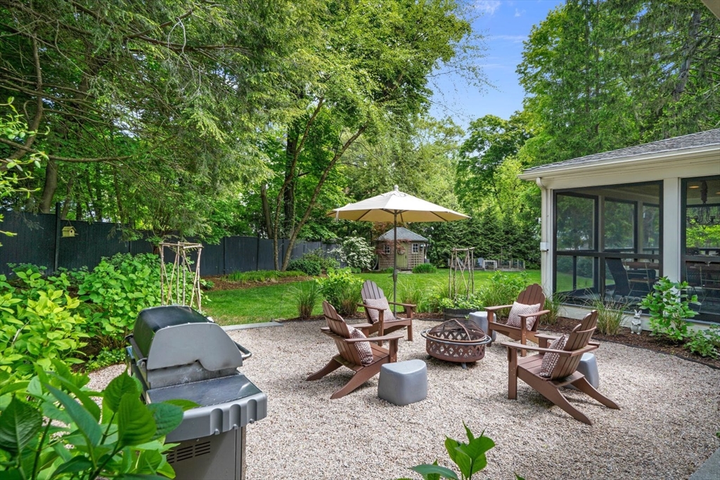 6 Spruce Park