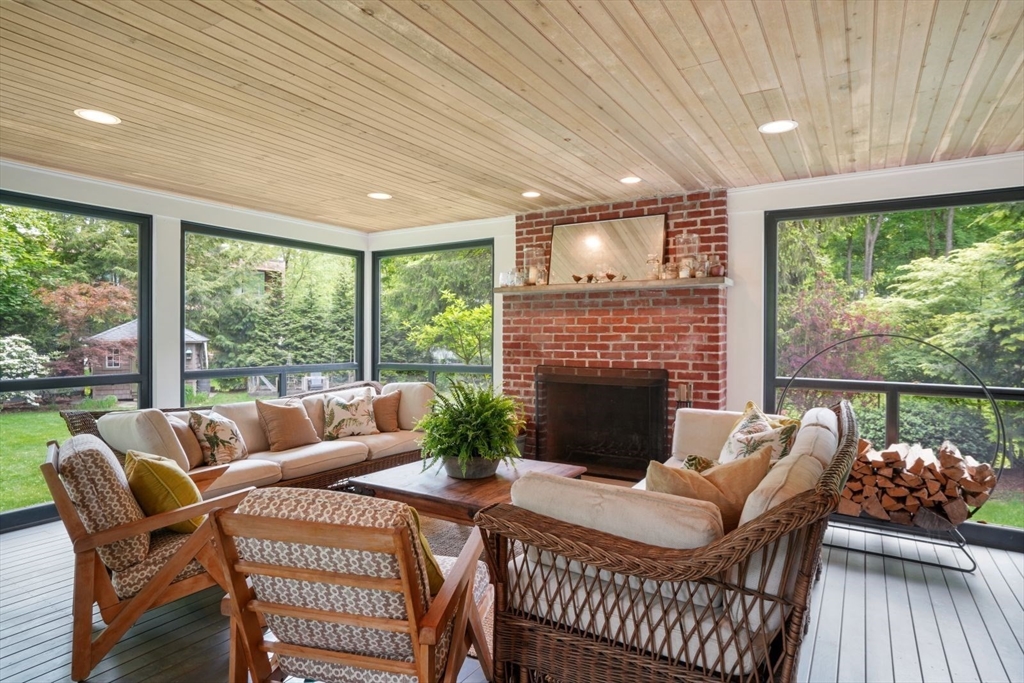 6 Spruce Park