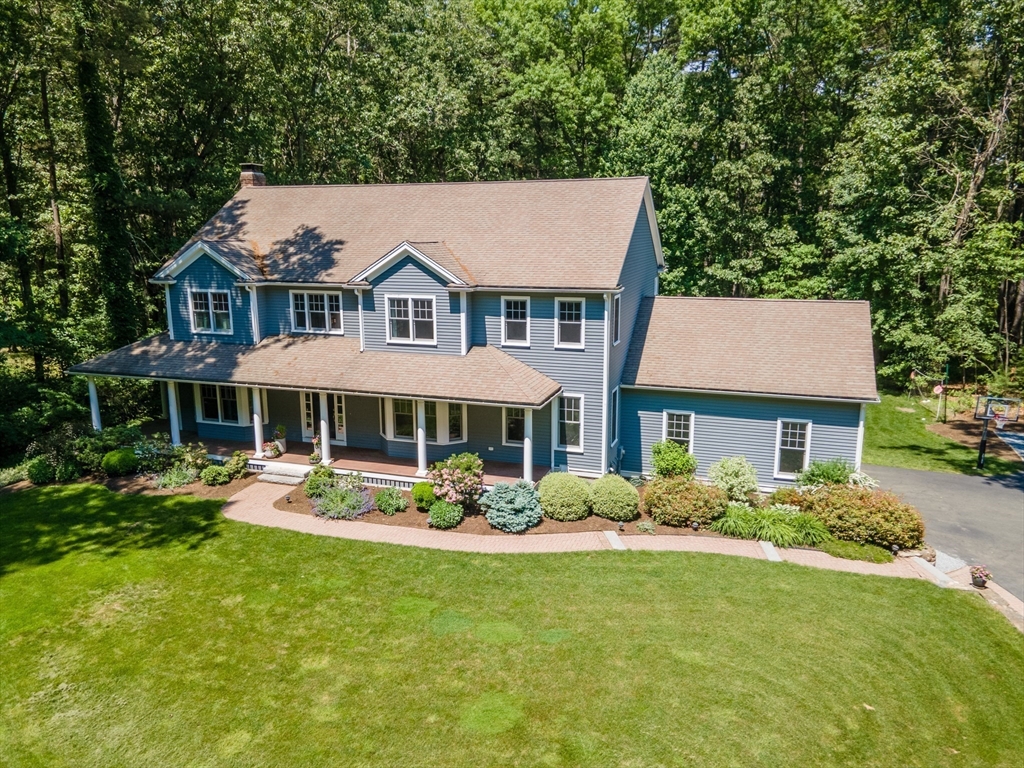 Stunning Young Colonial