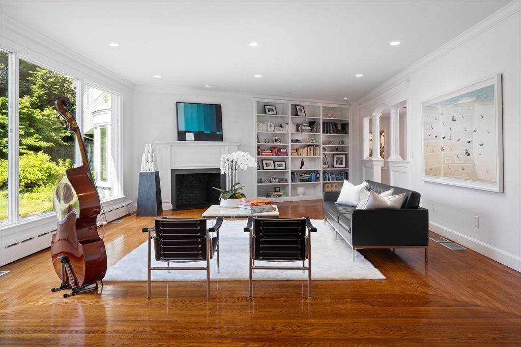 Light-Filled Private Weston Oasis