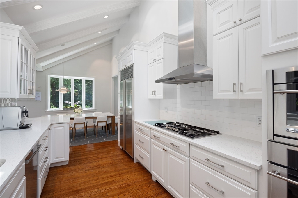 Light-Filled Private Weston Oasis