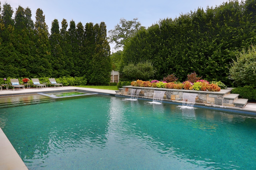  Private Pool Oasis