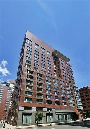 1 Charles St South # 603