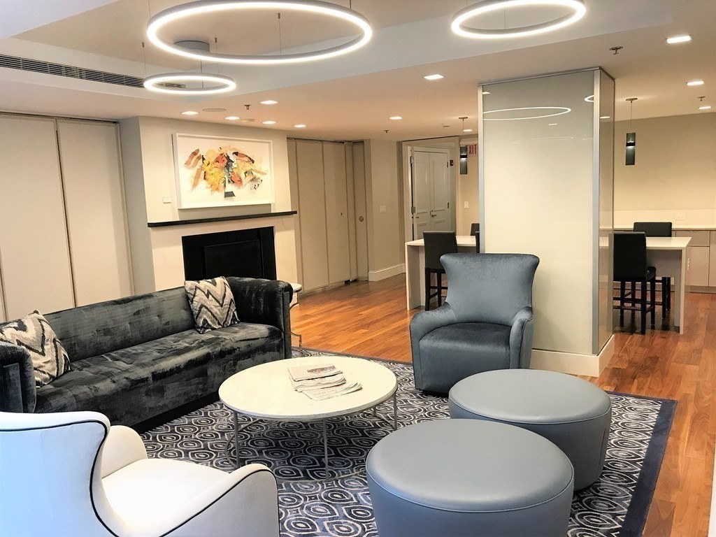 1 Charles St South # 603