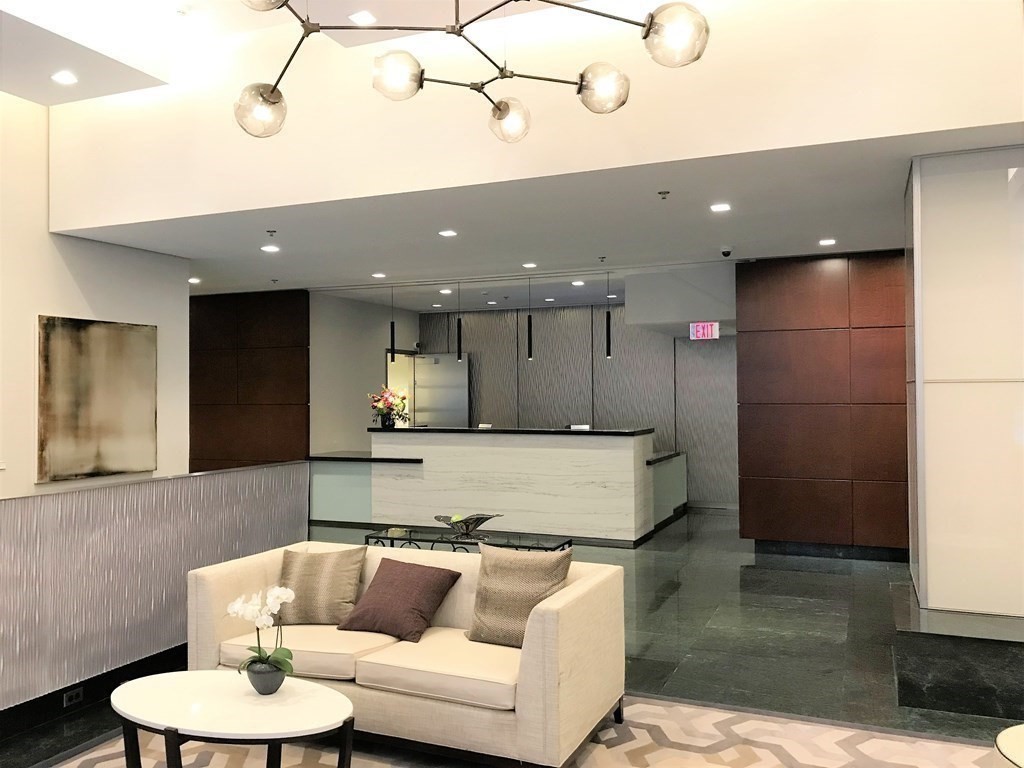 1 Charles St South # 603