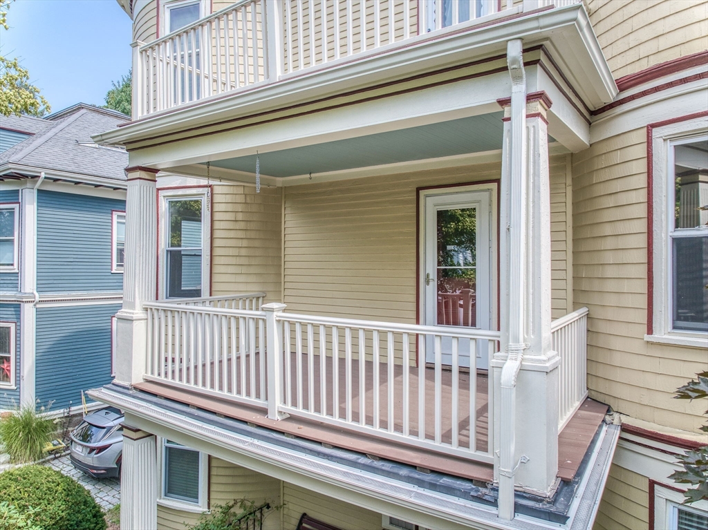 11 Trescott St # 2