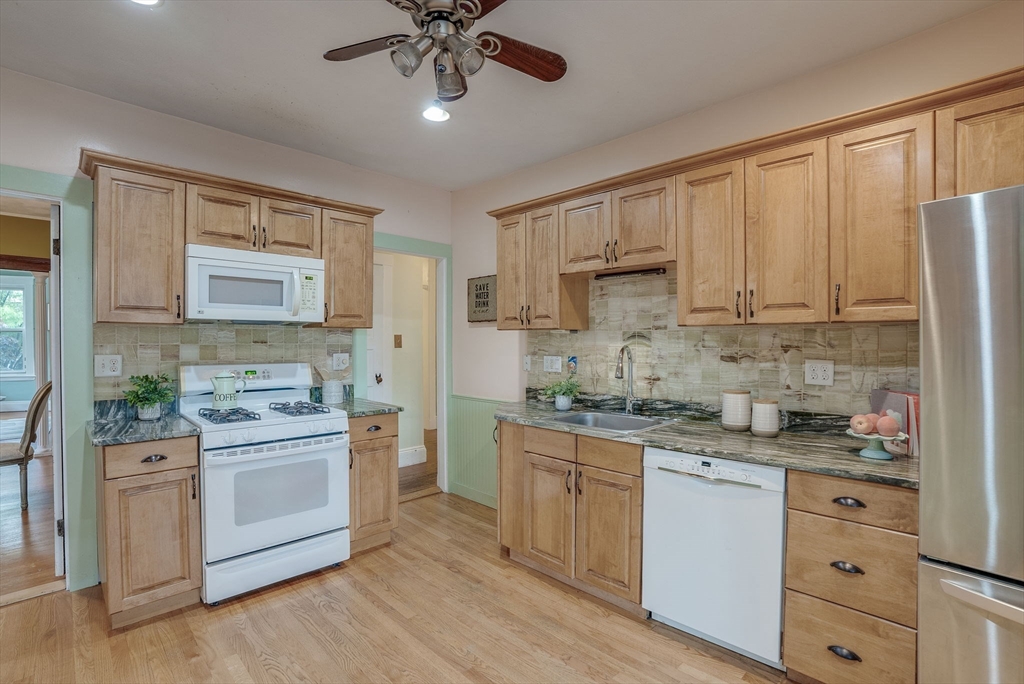 11 Trescott St # 2