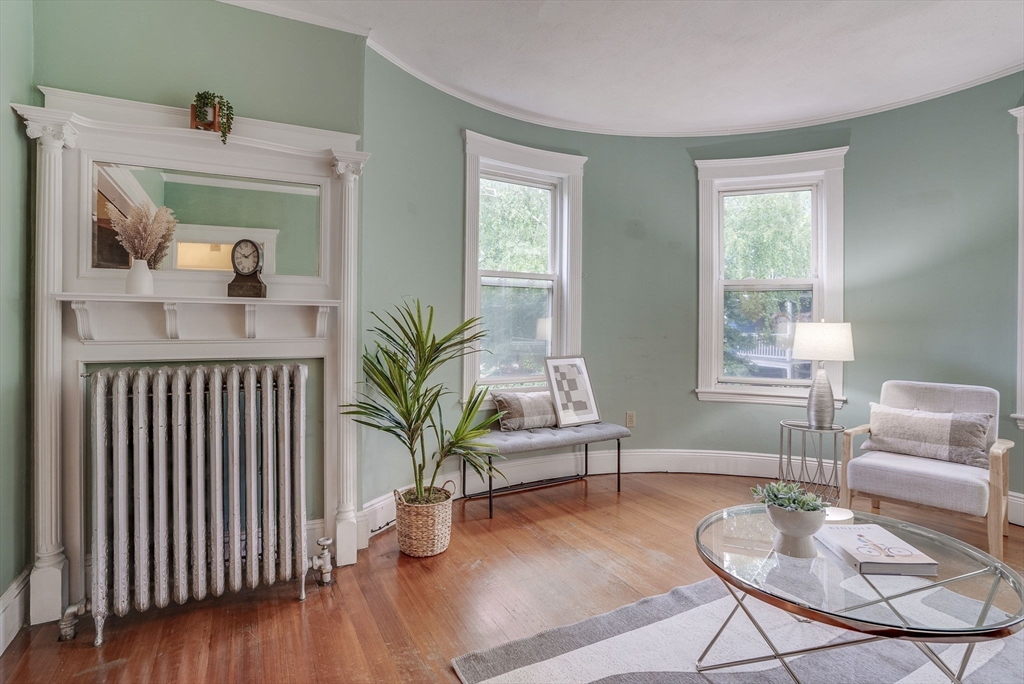 11 Trescott St # 2