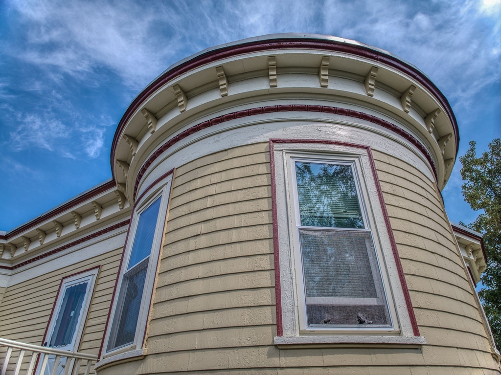 11 Trescott St # 2