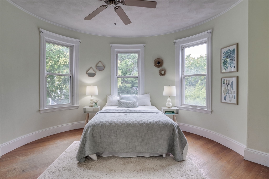 11 Trescott St # 2