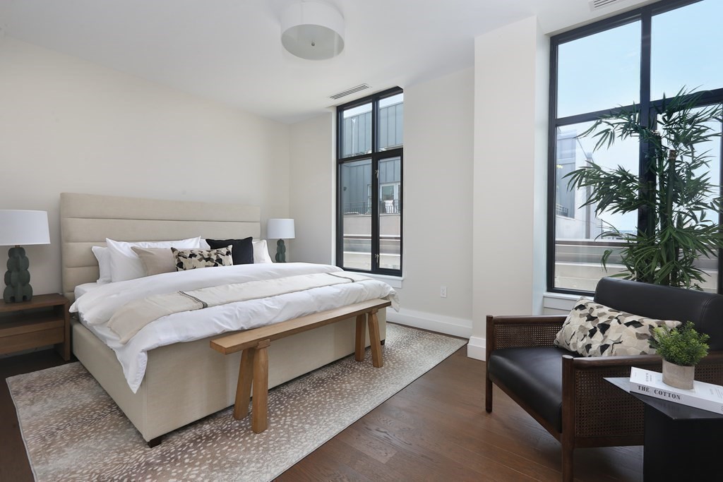 45 Temple St Unit: PH3
