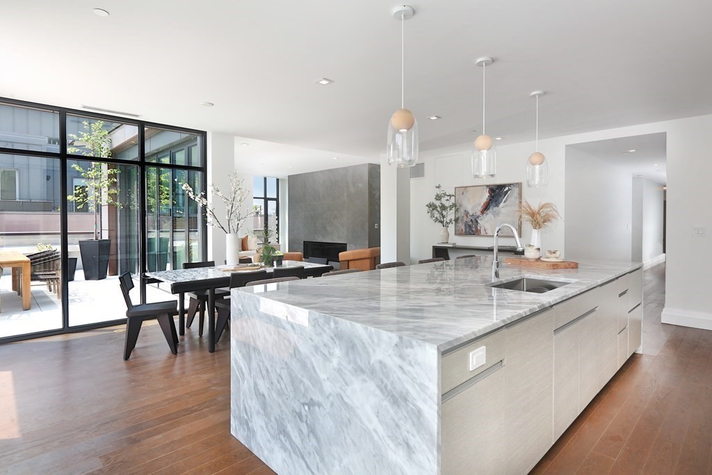 45 Temple St Unit: PH3