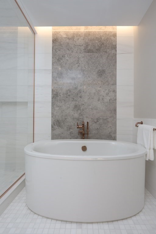 45 Temple St Unit: PH3