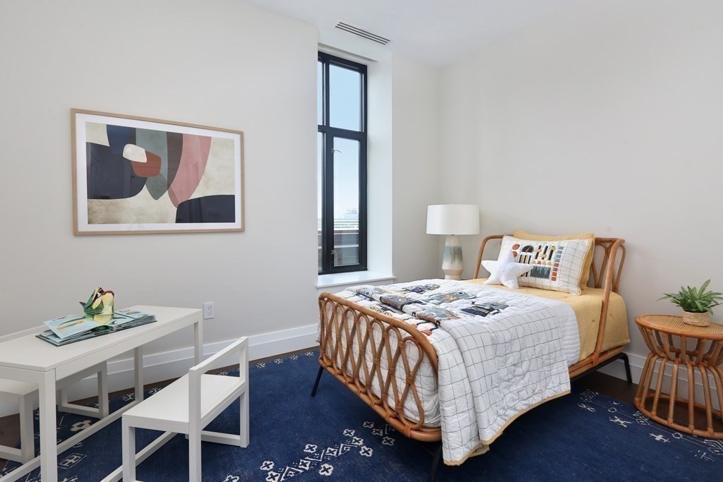 45 Temple St Unit: PH3