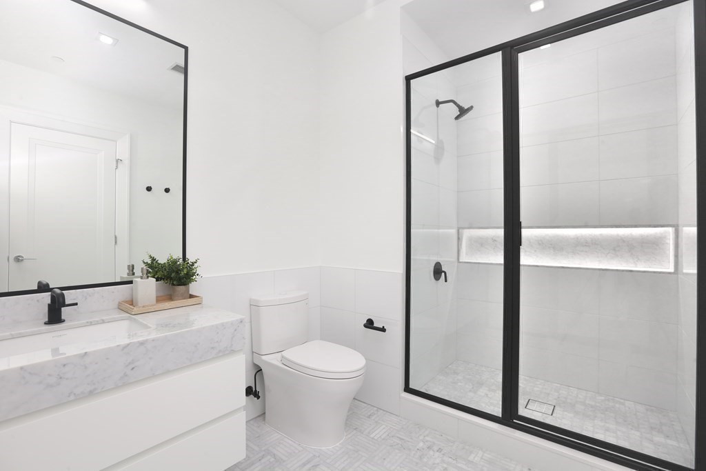 45 Temple St Unit: PH3