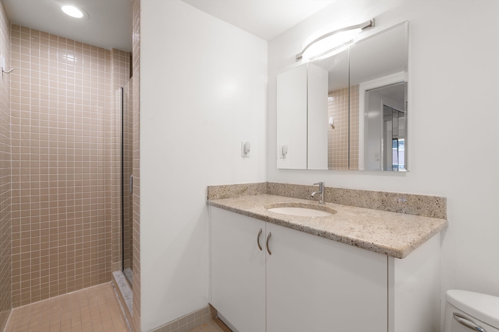 975 Memorial Drive # 609