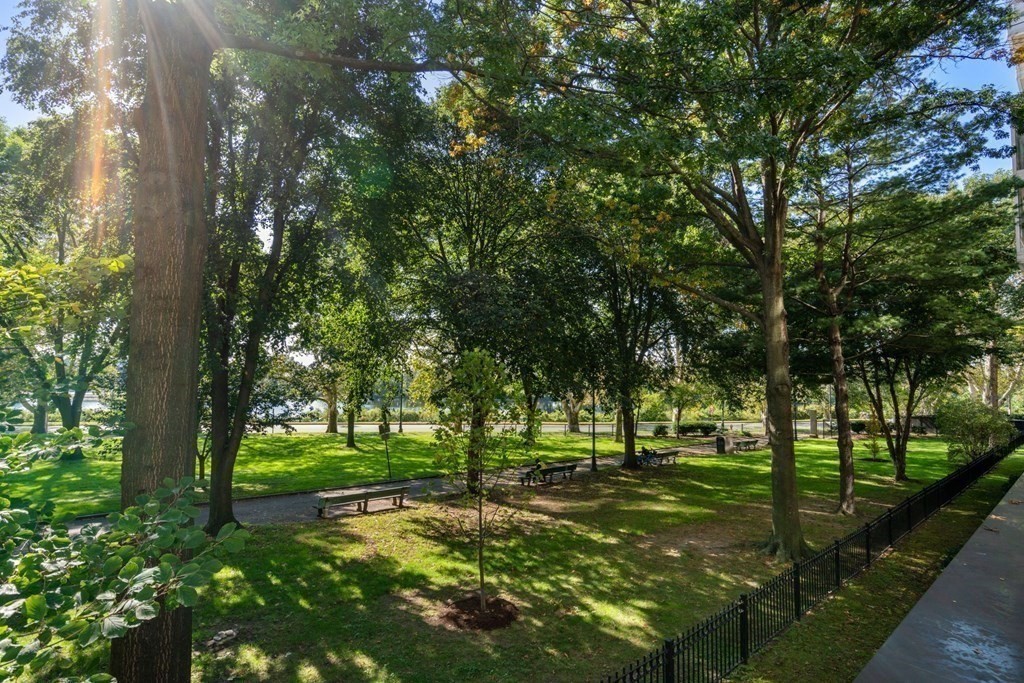 975 Memorial Drive # 609