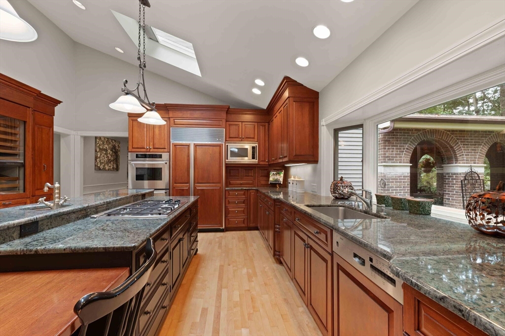 35 Bridle Path