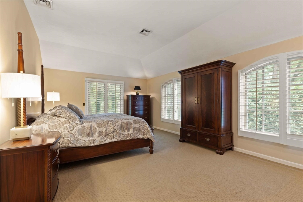 35 Bridle Path