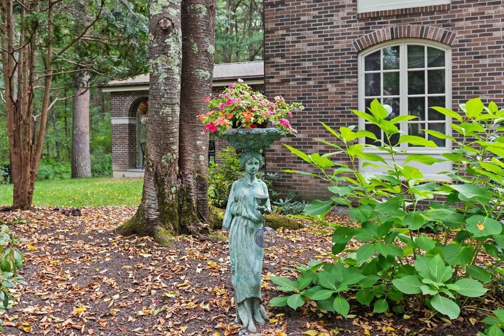 35 Bridle Path