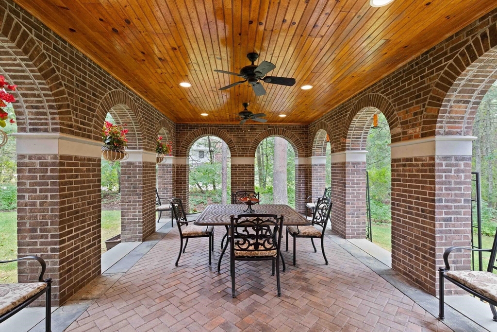 35 Bridle Path