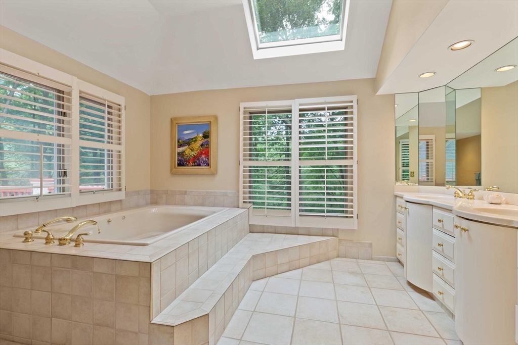 35 Bridle Path