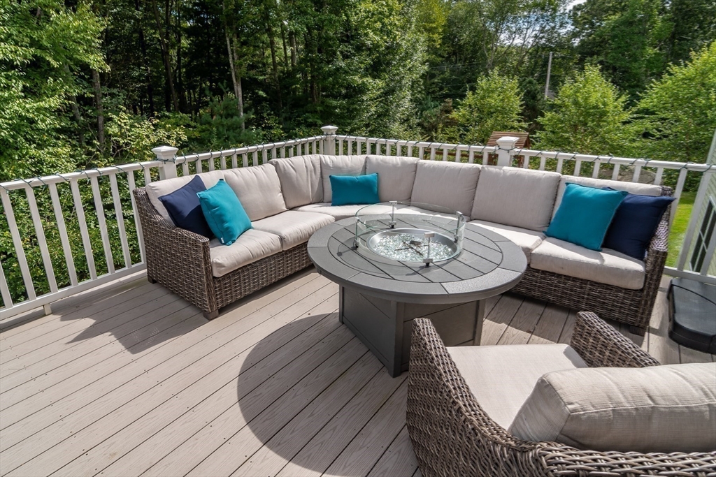 19 Hunters Ridge Way