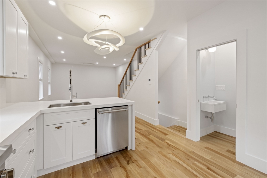 131 Spring St # 2 Unit: #2