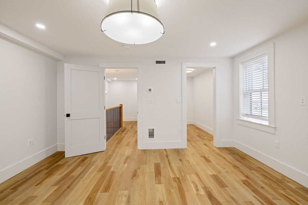 131 Spring St # 2 Unit: #2