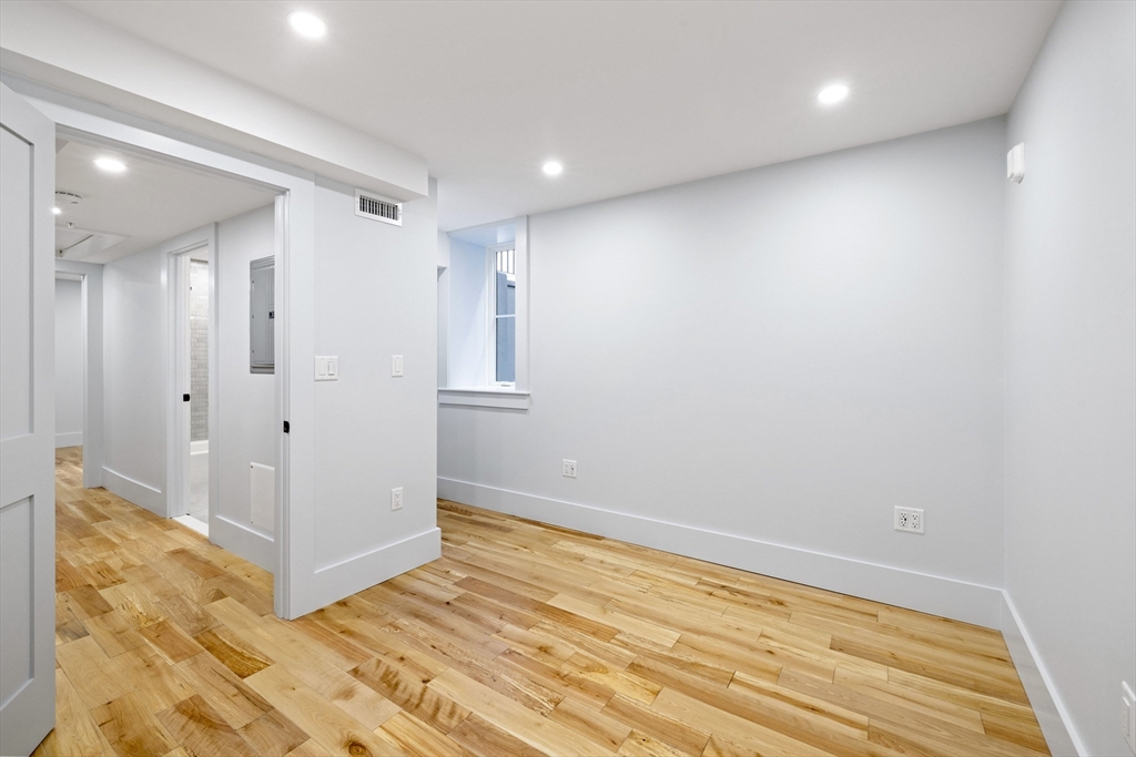 131 Spring St # 2 Unit: #2