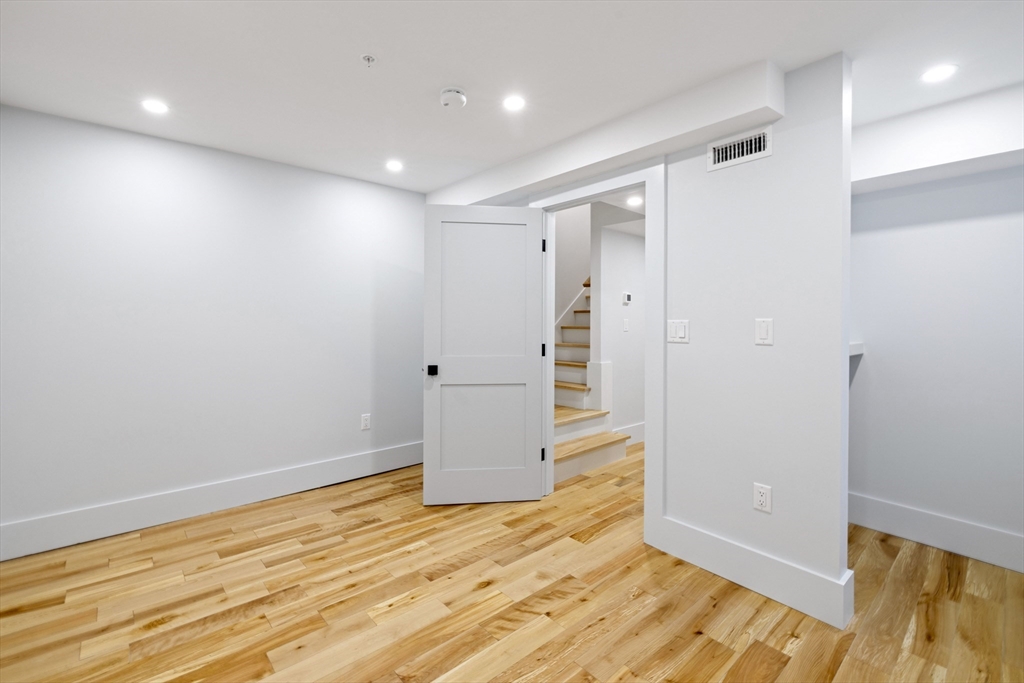 131 Spring St # 2 Unit: #2