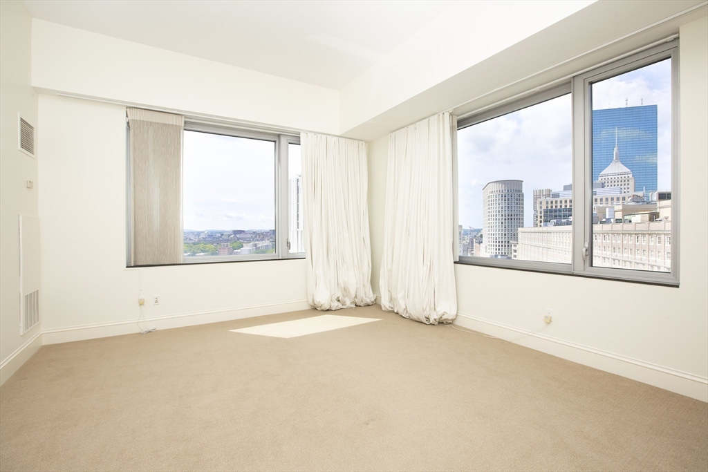 1 Charles Street South # 16A