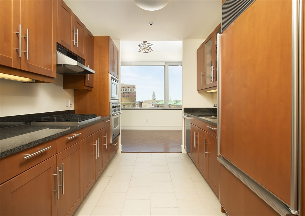 1 Charles Street South # 16A