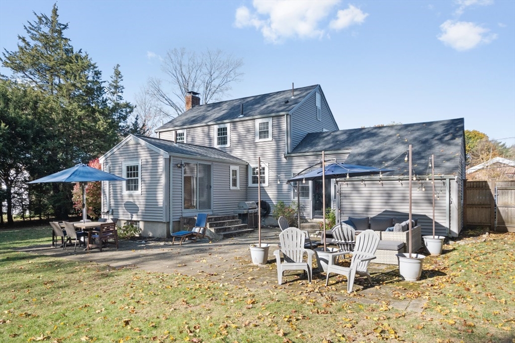 566 Pond St